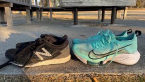 厚底シューズと薄底シューズを履き分けて故障予防につなげよう