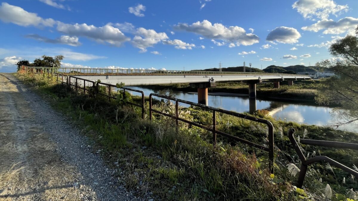 伊坂ダムから伊坂城橋を渡って桑名の式内社を走って巡ろう