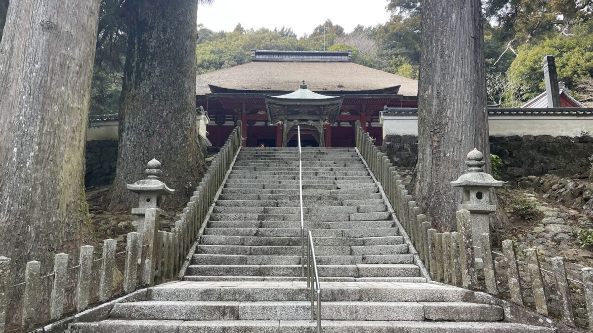 ずっと行きたいと思っていた朝熊證寺に参詣するべく朝熊山登山を実施